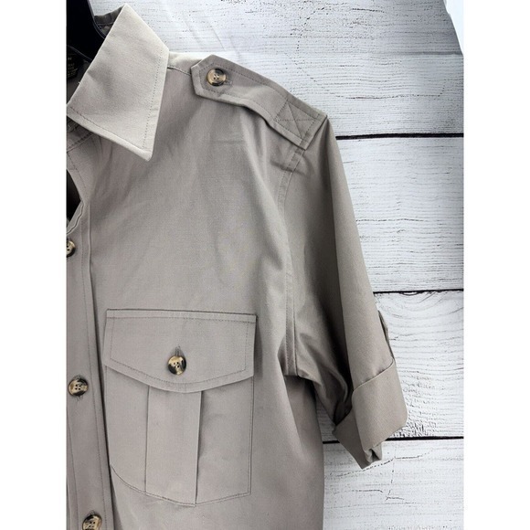 Vintage EDDIE BAUER Tan Khaki Button Down Camp Hiking Shirt Size Medium - Picture 3 of 8